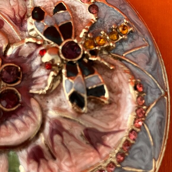 Vintage Enamel Compact: Jewelled Dragonfly & Bee, Double Mirror - Picture 5 of 9